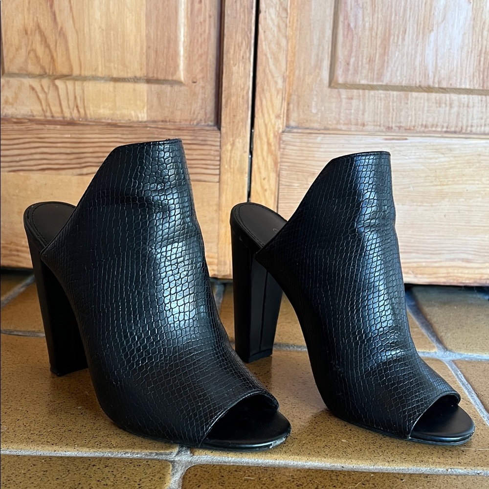 Christian Siriano for Payless - Black Textured Mule Heels - Size 7